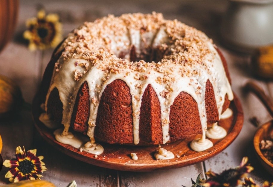 Skinny Luly's Fall Pumpkin Bundt Cake